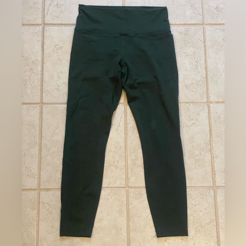 lululemon Wunder Train HR Tight 25” in Legacy Green, size 8